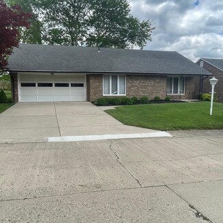 2236 Manhattan Blvd, Springfield, OH 45504