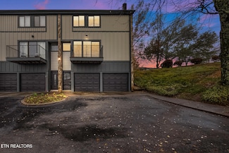 1900 Cherokee Bluff Dr, Knoxville, TN 37920