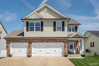 1338 Orchard Lakes Cir, Belleville, IL 62220