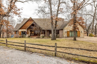 58980 E 290 Rd, Grove, OK 74344