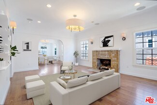 1049 S Mansfield Ave, Los Angeles, CA 90019