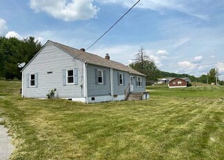 2789 Seneca Trail S, Peterstown, WV 24963