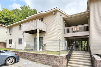 366 Concord Ln, Middletown, NY 10940