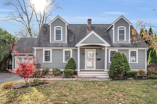 29 Faulkner Rd, North Andover, MA 01845