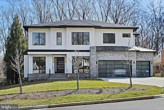 1564 Forest Villa Ln, McLean, VA 22101