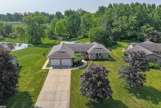 1279 Lake Valley Dr, Fenton, MI 48430
