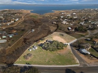 208 Iris Ln, Buchanan Dam, TX 78609