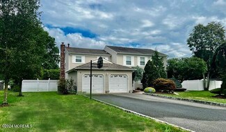 3 Regal Rd, Manalapan, NJ 07726