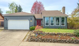 2872 Spring Hills Dr, Medford, OR 97504