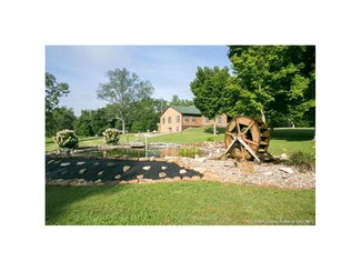 102 Hebron Church Rd, Henryville, IN 47126