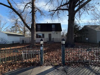 2109 S 3rd St, Mascoutah, IL 62258