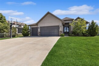 9900 W 163rd St, Overland Park, KS 66085