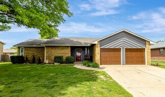 120 E Shadybrook Ln, Derby, KS 67037