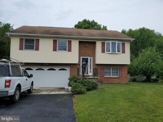 35504 Army Navy Dr, Mechanicsville, MD 20659