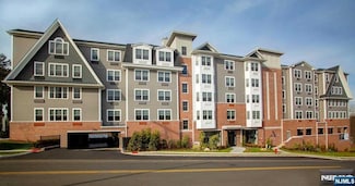 1685 Bergen Blvd Unit 410, Fort Lee, NJ 07024
