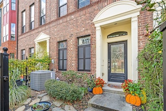 2110 Shearn St Unit 5, Houston, TX 77007