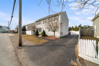 78 Kenyon Ave, Pawtucket, RI 02861