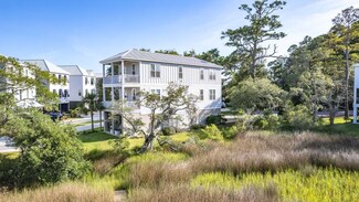160 Half Shell Ct, Pawleys Island, SC 29585