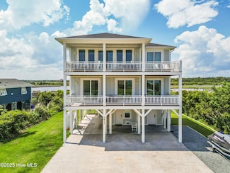 3611 Island Dr, North Topsail Beach, NC 28460