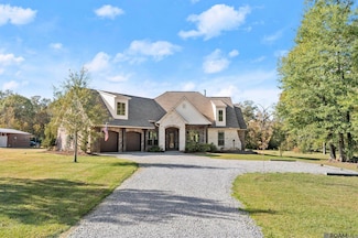 1242 Kings View Cir, Jackson, LA 70748