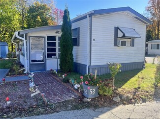 979 Toll Gate Rd, Warwick, RI 02886