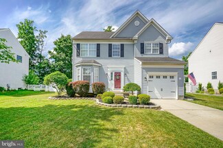 4 Hemlock Ln, Sicklerville, NJ 08081