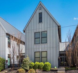 978 Summit St, Columbus, OH 43201