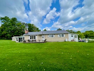 169 Mountain View Ave, Lyndonville, VT 05851