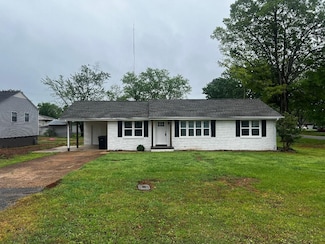 111 Ford St, Muscle Shoals, AL 35661