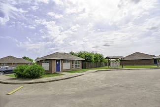 100 Justin Way, Eagle Lake, TX 77434