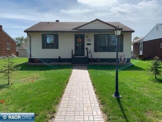 1008 9th St S, Virginia, MN 55792