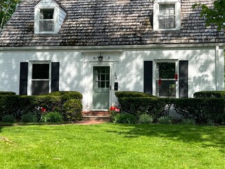 1641 Ravine Ln, Highland Park, IL 60035
