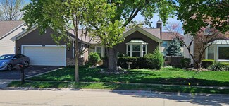 973 Willowbrook Dr, Wheeling, IL 60090
