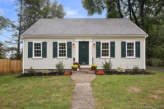 91 Mount Vernon St, Haverhill, MA 01830