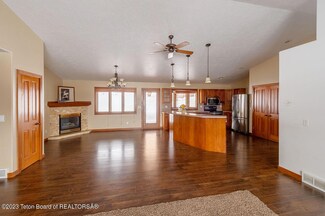 12 Cottonwood Ln, Thayne, WY 83127