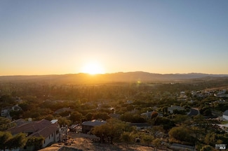 421 Bear Creek Cir, Napa, CA 94558