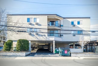 910 Hope St Unit 5B, Stamford, CT 06907