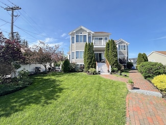 141 Grovers Ave Unit 141, Winthrop, MA 02152