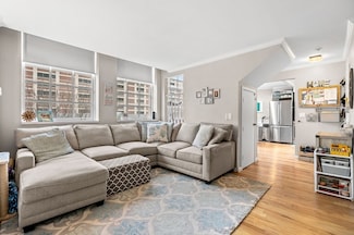 106 13th St Unit 311, Boston, MA 02129