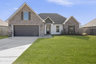 12883 Jackson Lee Dr, Ocean Springs, MS 39564