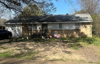410 N 34th St, West Memphis, AR 72301