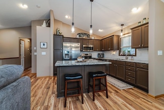 2088 Eastway Ave, Shakopee, MN 55379