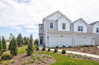 246 Kingsport Dr, South Elgin, IL 60177