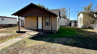 106 NW 3rd St, Buffalo, OK 73834