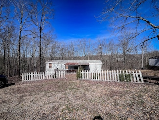 792 Brownfield Rd, Dover, TN 37058