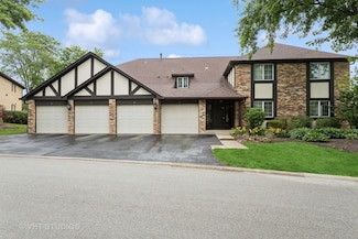 25 Algonquin Trail Unit 1, Indian Head Park, IL 60525