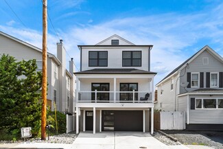 72 4th St, Highlands, NJ 07732