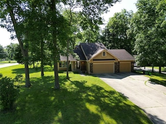 6020 NE 9th St, Des Moines, IA 50313