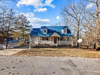 22722 Goshay Dr, Golden, MO 65658