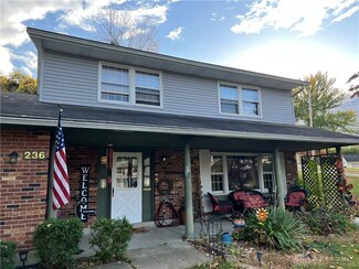 236 Royal Oaks Dr, Fairborn, OH 45324